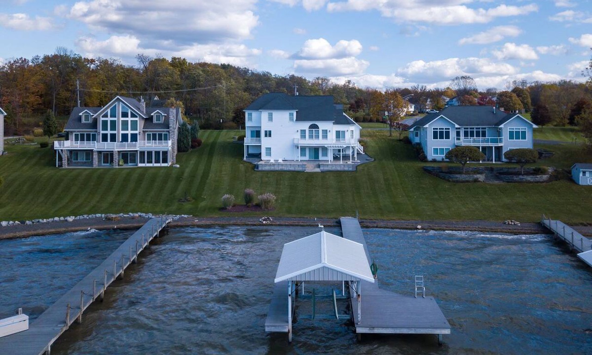 Romulus House | Gracie's Place: Stunning Lakefront Escape on Seneca Lake!