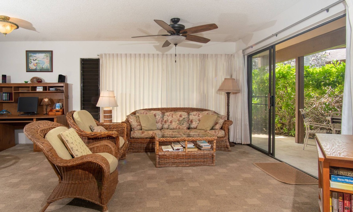 Maunaloa Condo | Ground-Floor Condo w/ Garden Patio & Shared Pool/Hot Tub/Tennis - Walk to Beach!