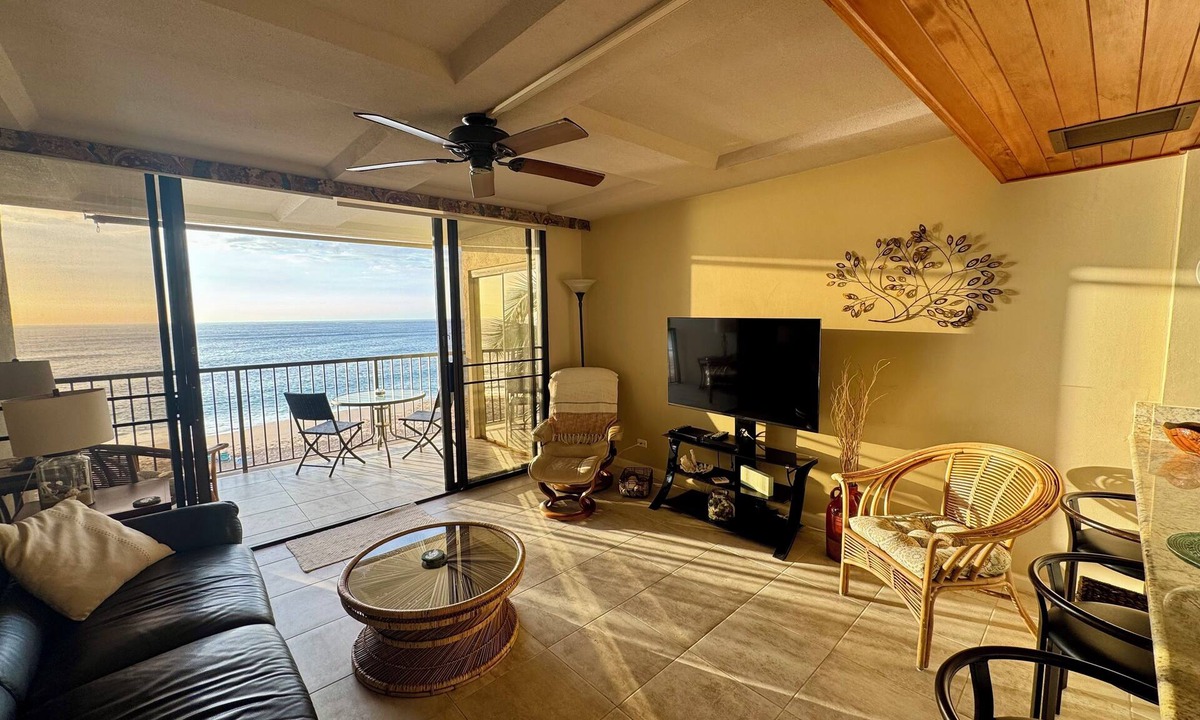 Makaha Condo | Hawaiian Princess Beachfront Condo at Makaha