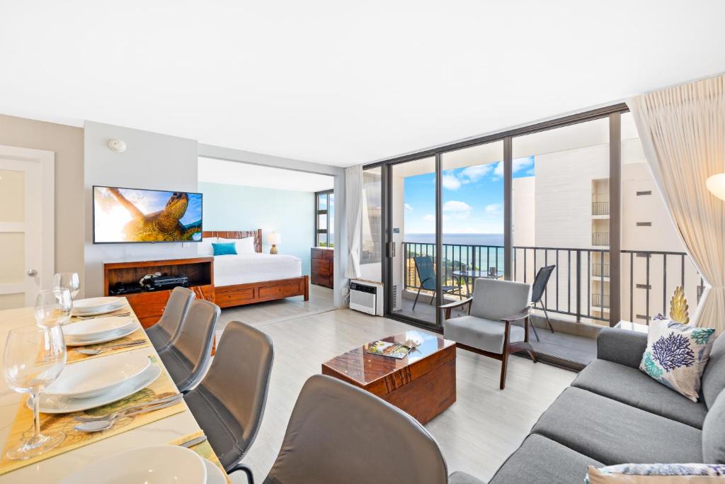 Waikiki Apartment | Heart of Waikiki - Ocean View Condo with Free Parking