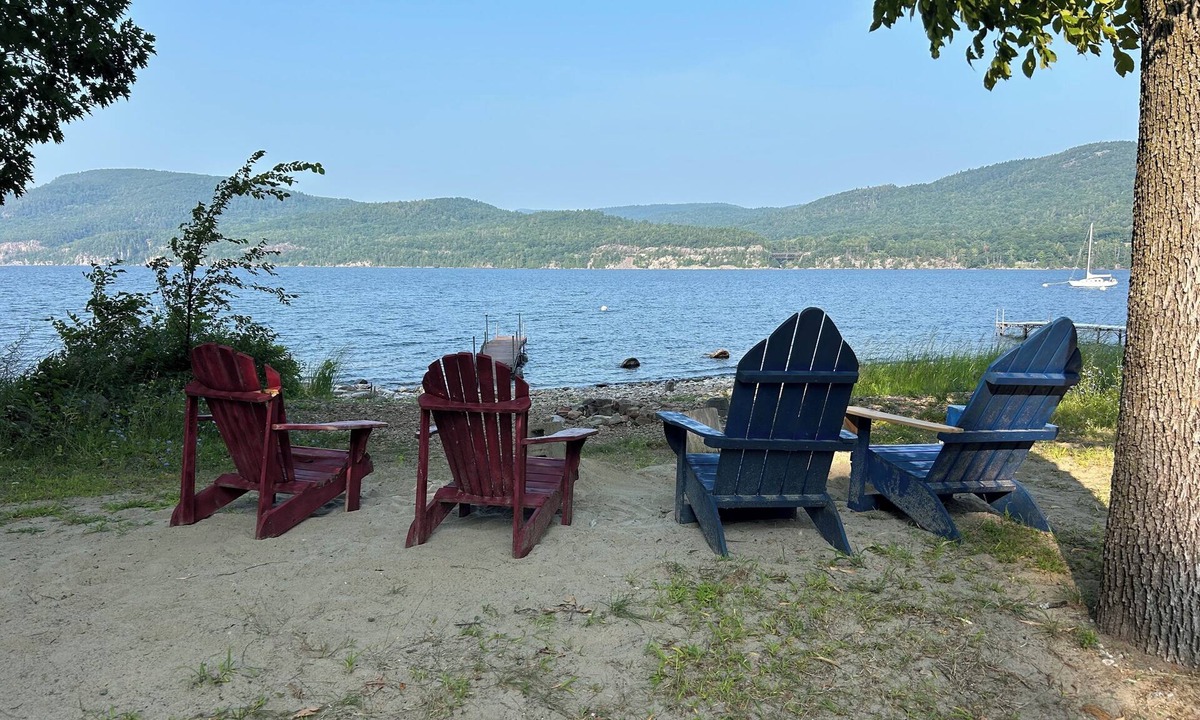 Willsboro Cottage | Home away from home with private beach-new owners!