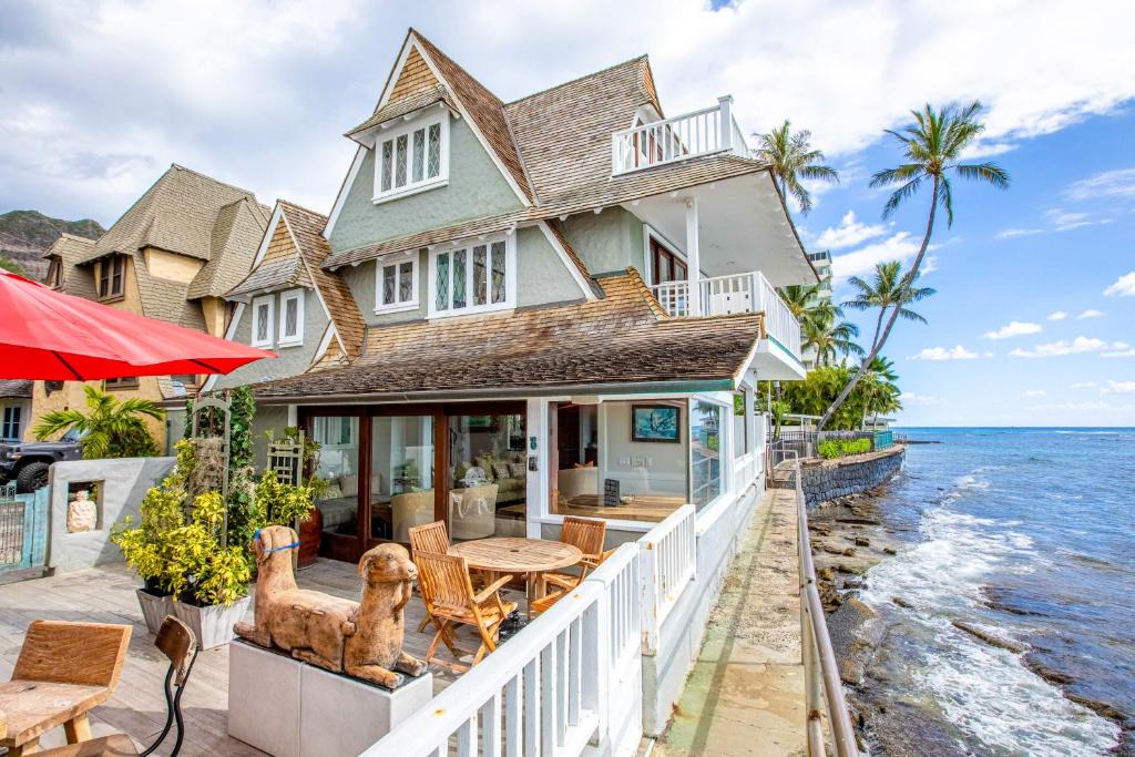 Diamond Head - Kapahulu - St. Louis House | Kalakaua Adventures