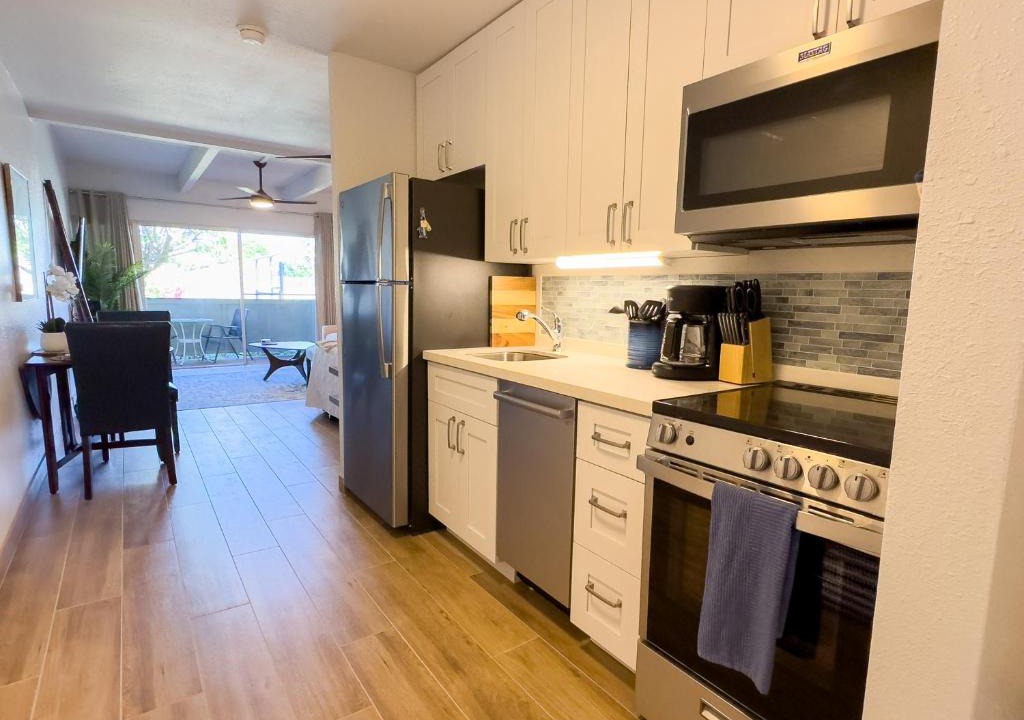 Kihei Apartment | Kihei Bay Surf 130- Garden View Studio, FREE PARKING