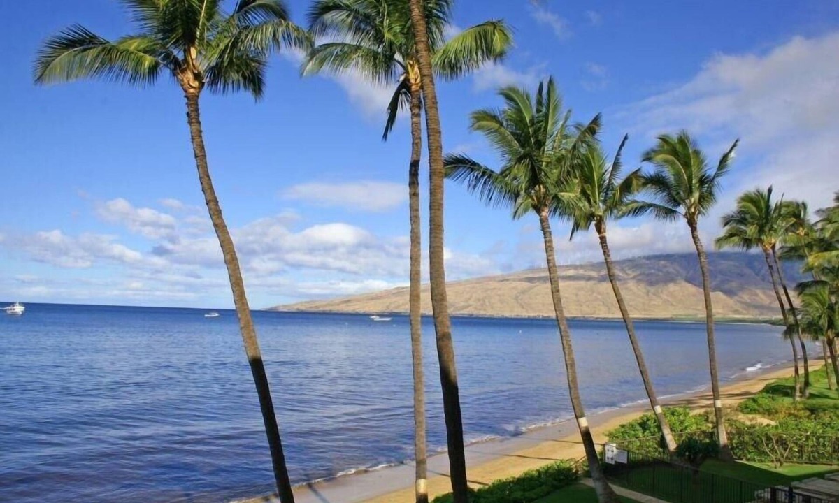 Kihei Condo | Kihei Beach, #402 2 Bedroom Condo by RedAwning