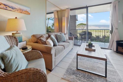 Kihei Apartment | Kihei's Seaside Siesta: Ocean View Lanai & Pool