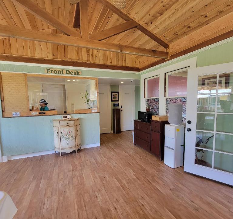 Hawi Hotel | Kohala Village INN