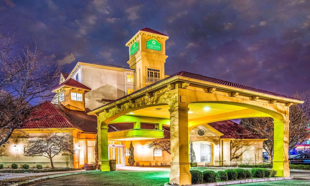 Southwest Colorado Springs Hotel | La Quinta Inn & Suites by Wyndham Colorado Springs South AP