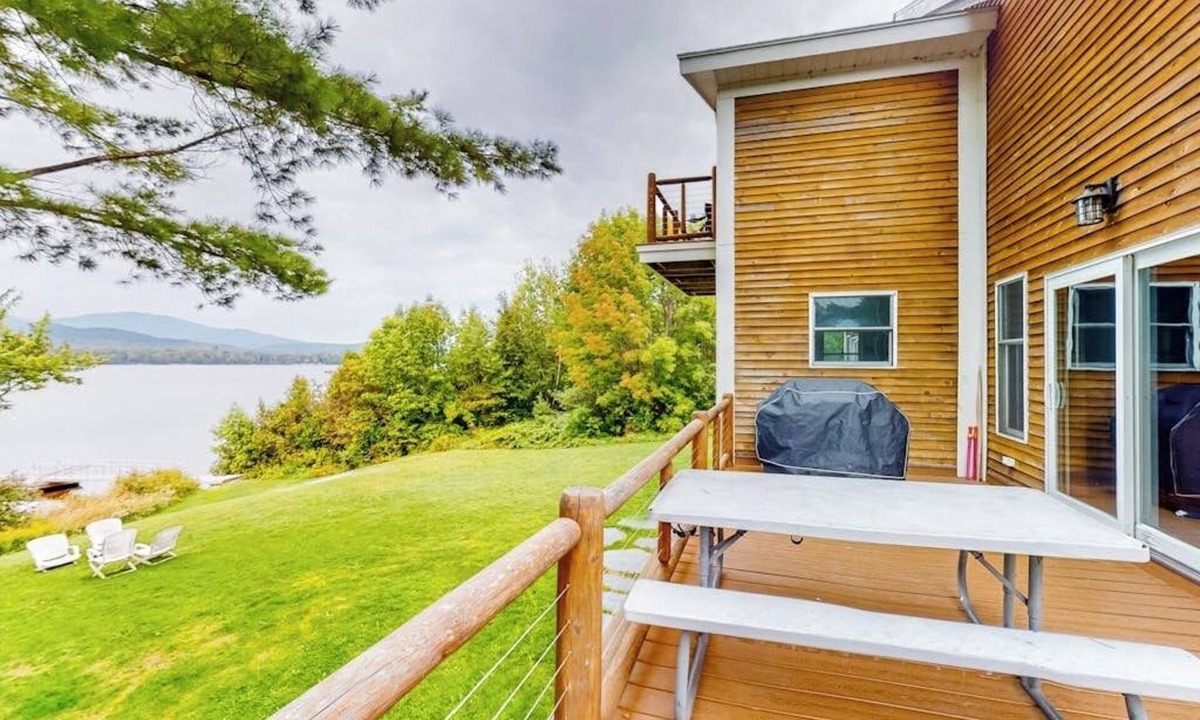 Greenville House | Lakefront home with outdoor firepit & private dock - near downtown