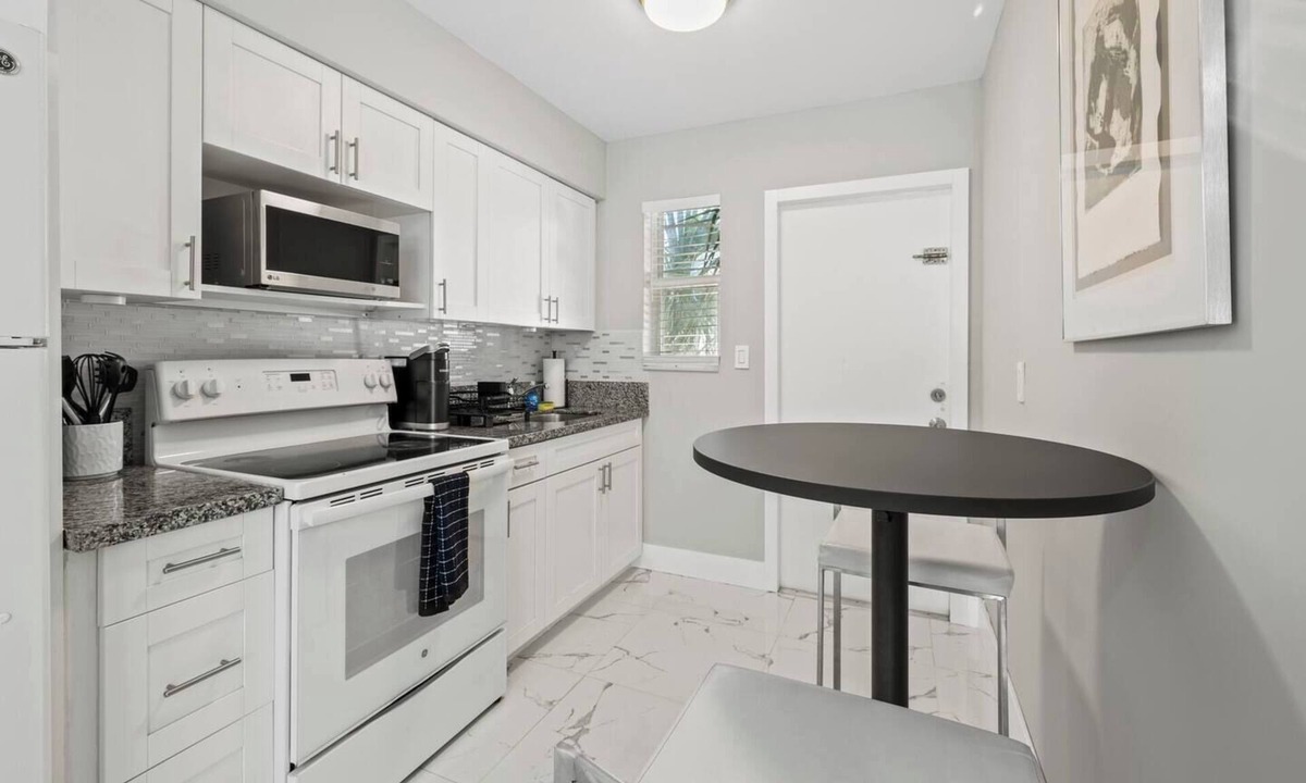 Sailboat Bend House | Las Olas Beachside Bliss new! ☀️