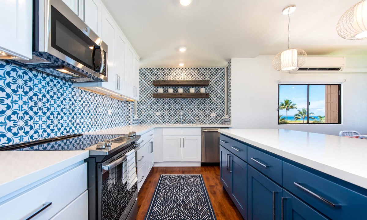 Kihei Condo | Luxury Contemporary Remodeled Beachfront Condo. Hotel zoned -not Minatoya list!