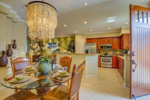 Kamuela Apartment | Luxury Oasis Palm Villas at Mauna Lani Beach Club