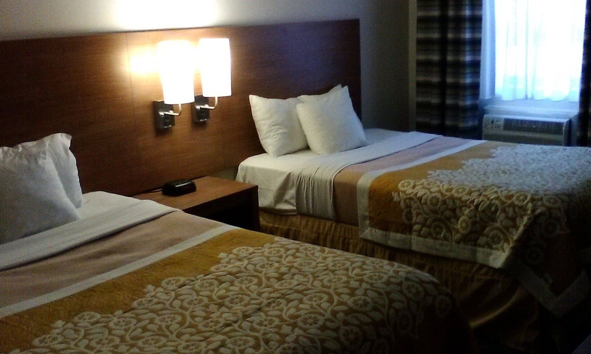 Doylestown Hotel | Mainstreet Inn