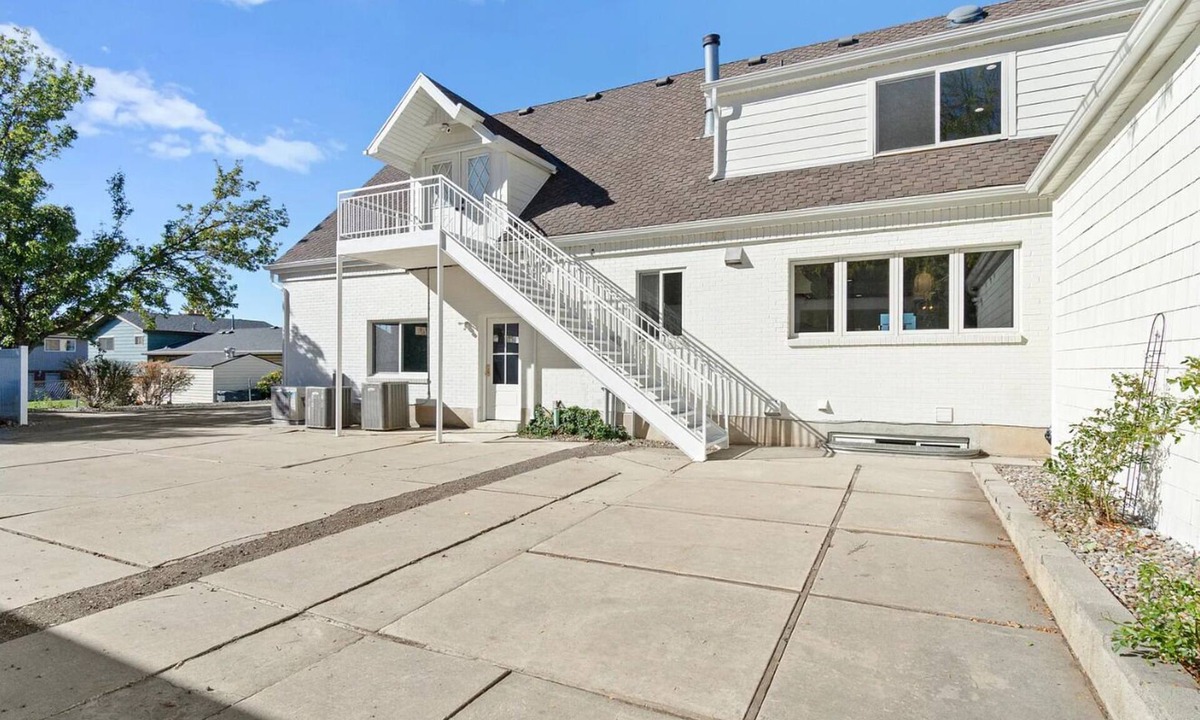 Orchard South Apartment | Marvelous studio apartment with pickleball court in welcoming Orem neighborhood