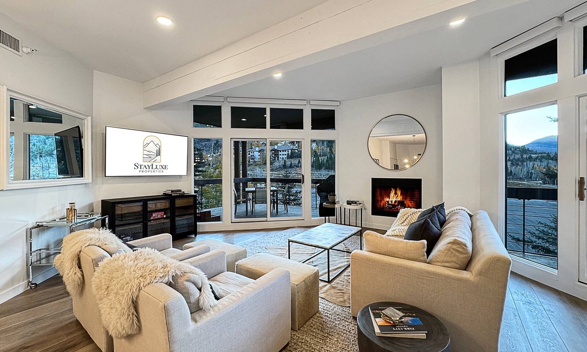 Deer Valley Condo | Modern Deer Valley Ski Condo at Powder Run Fireplace Hot Tub Perfect for Longer Stays