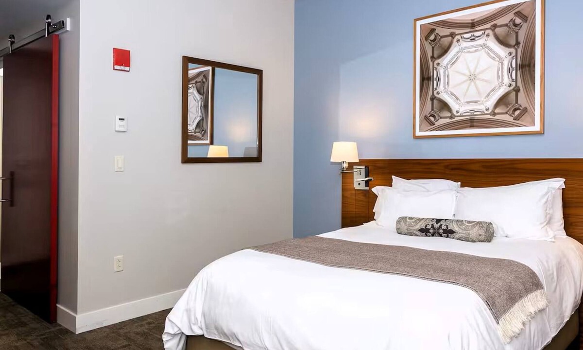 Ossining Hotel | Modern Hudson Valley Escape with Cozy Elegant Rooms