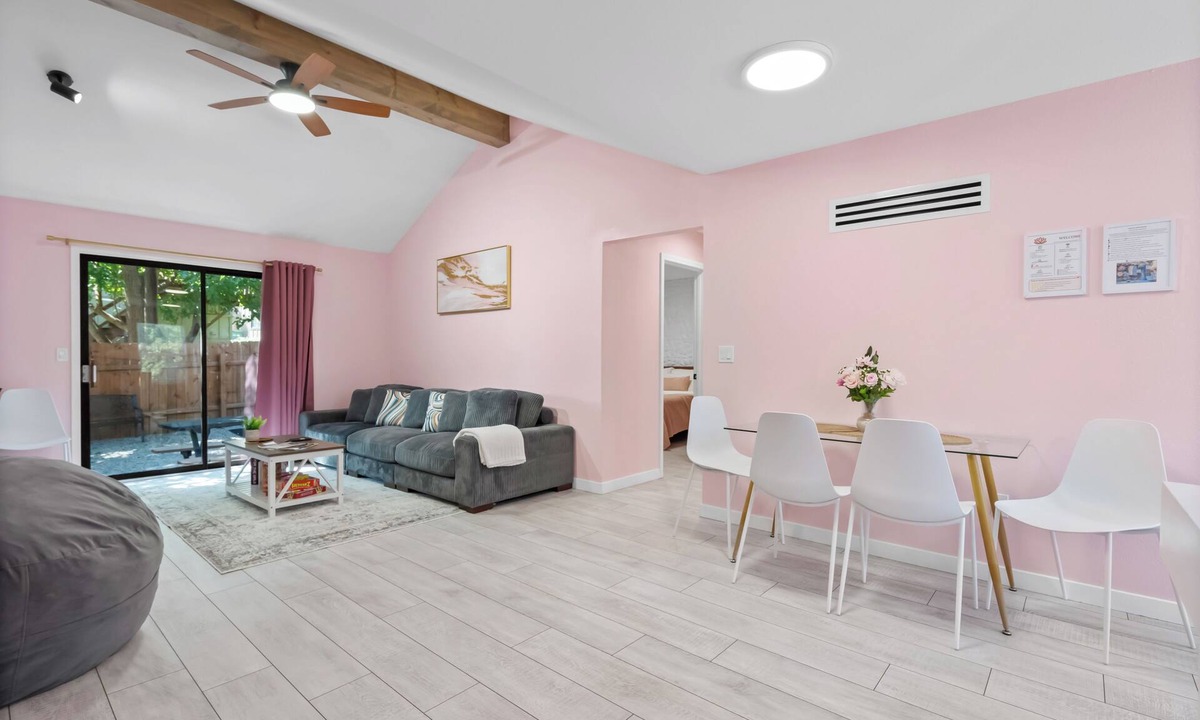 Mission House | Modern Pink House with Hot Tub, Mini Golf, Game Room + Crazy Bunk Bed!