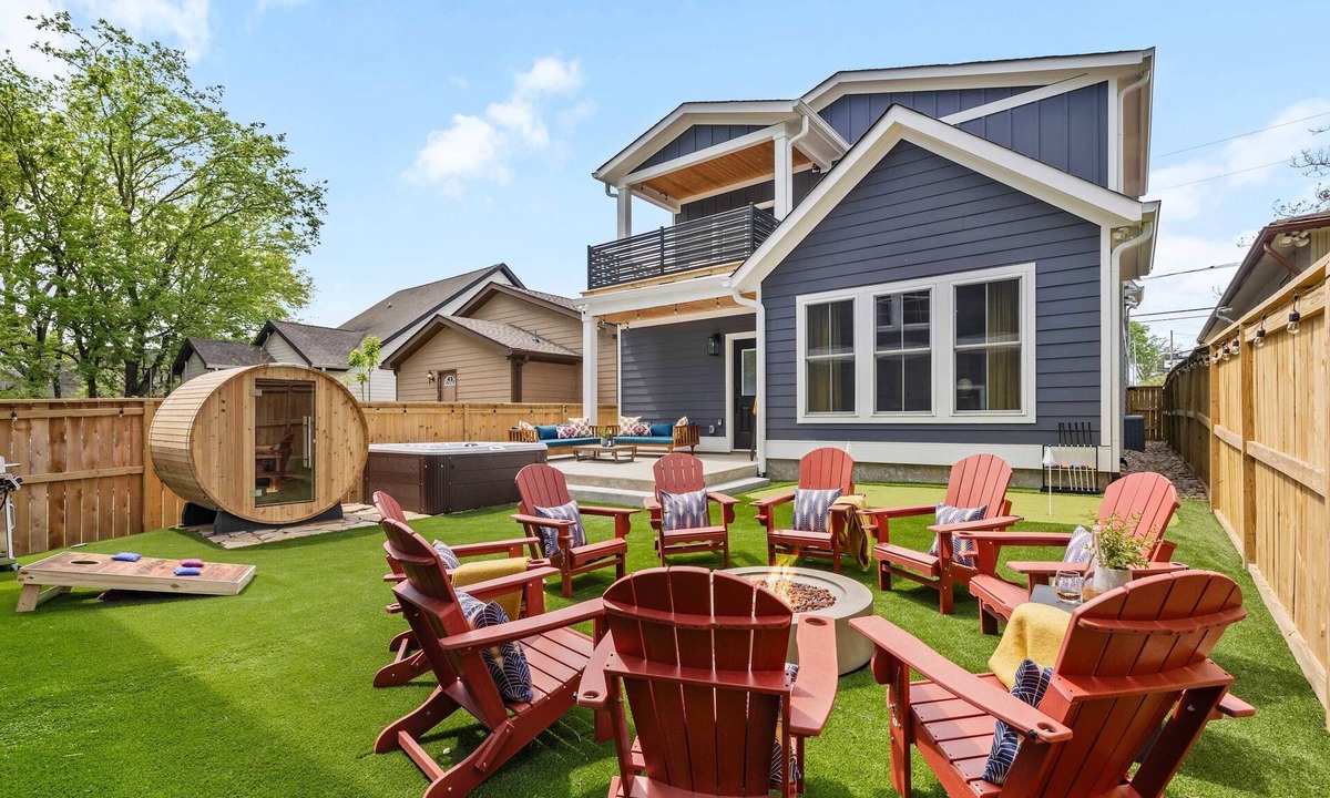 Hope Gardens House | Morrison | Oasis Yard + Karaoke Lounge