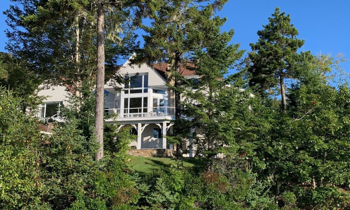 Boothbay Harbor House | Nell`s Watch - Luxurious Oceanfront by Rocky Coast Rentals