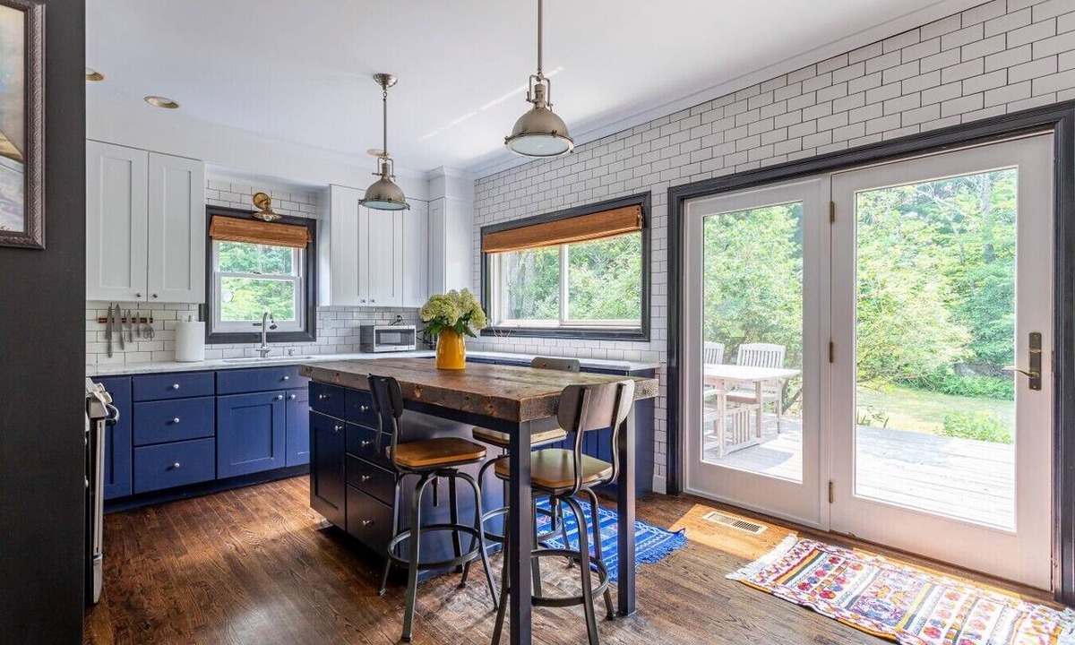 Ferndale House | NEW: Catskills River Farmhouse