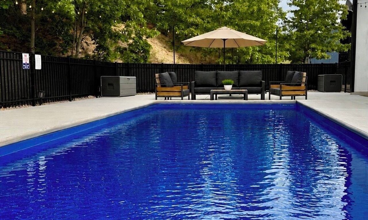 Stevensville House | Newly Built Dune Lake Retreat, Pool, Hot Tub, Fire Pit, 10 m Beach, 90m Chicago