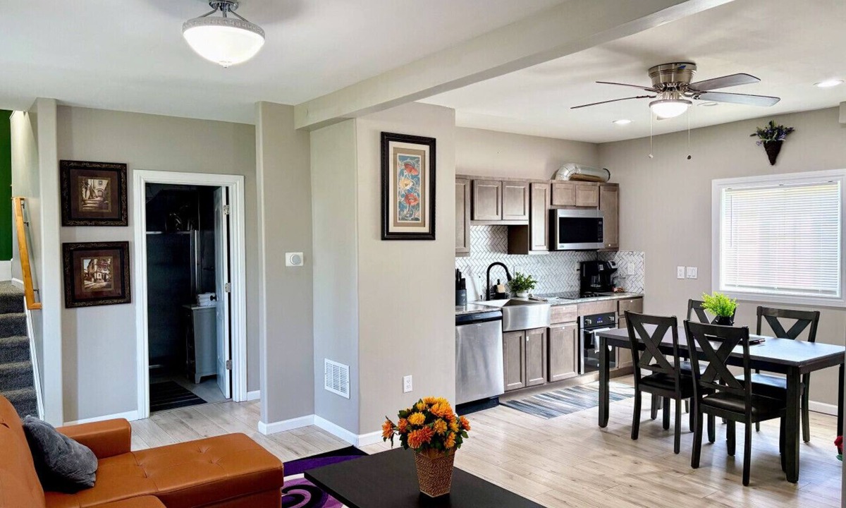 Buffalo House | Nice house with king bed 25min to Niagara falls