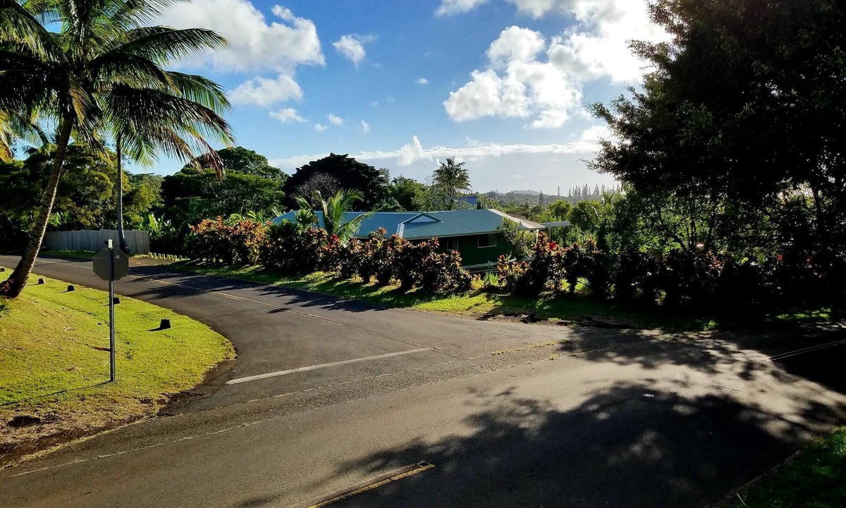 Pauwela House | North Shore Guest House @ Maui Adventure Villa