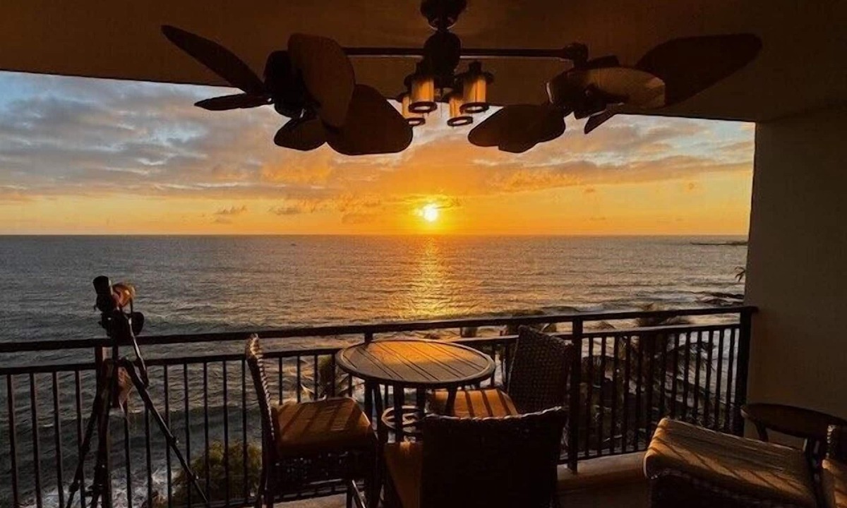 Kona Bali Kai | Historic Kailua Village