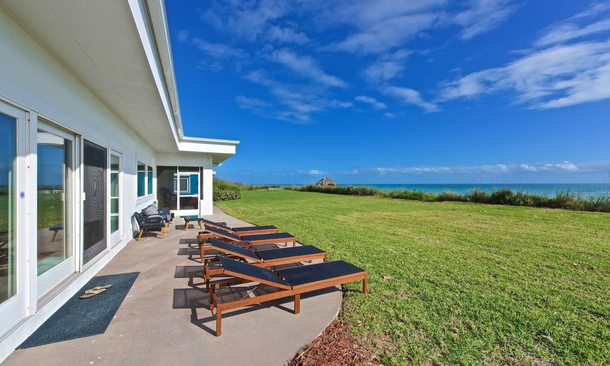 Indialantic House | Oceanfront Villa in the Space Coast