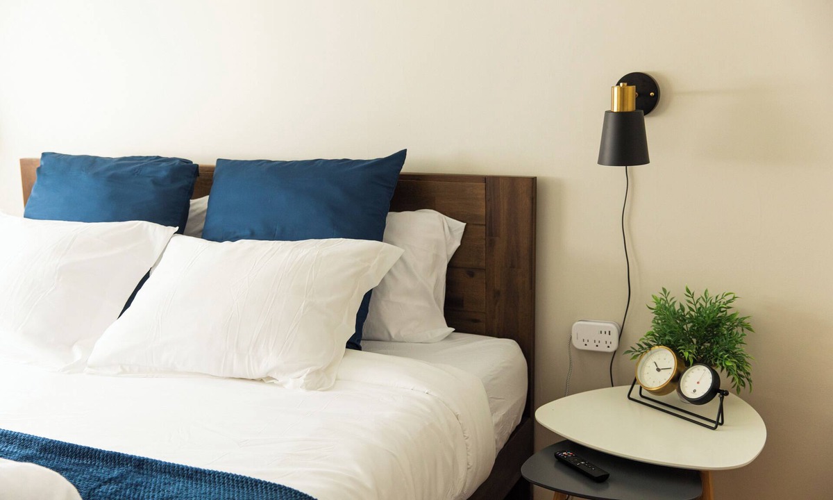 Rochester House | Owl's Nest - A Rochester Escape! RIT & UoR Nearby!