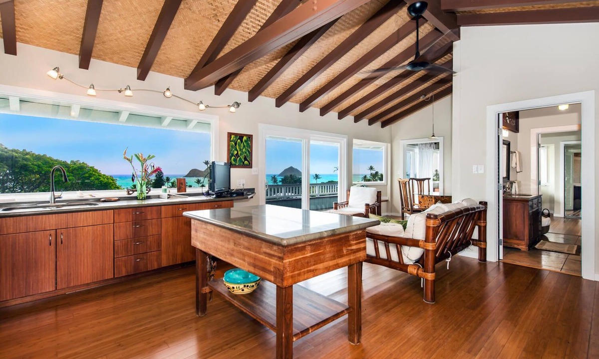 Lanikai House | Penthouse View in coveted Lanikai! 2 bed 1 bathroom.
