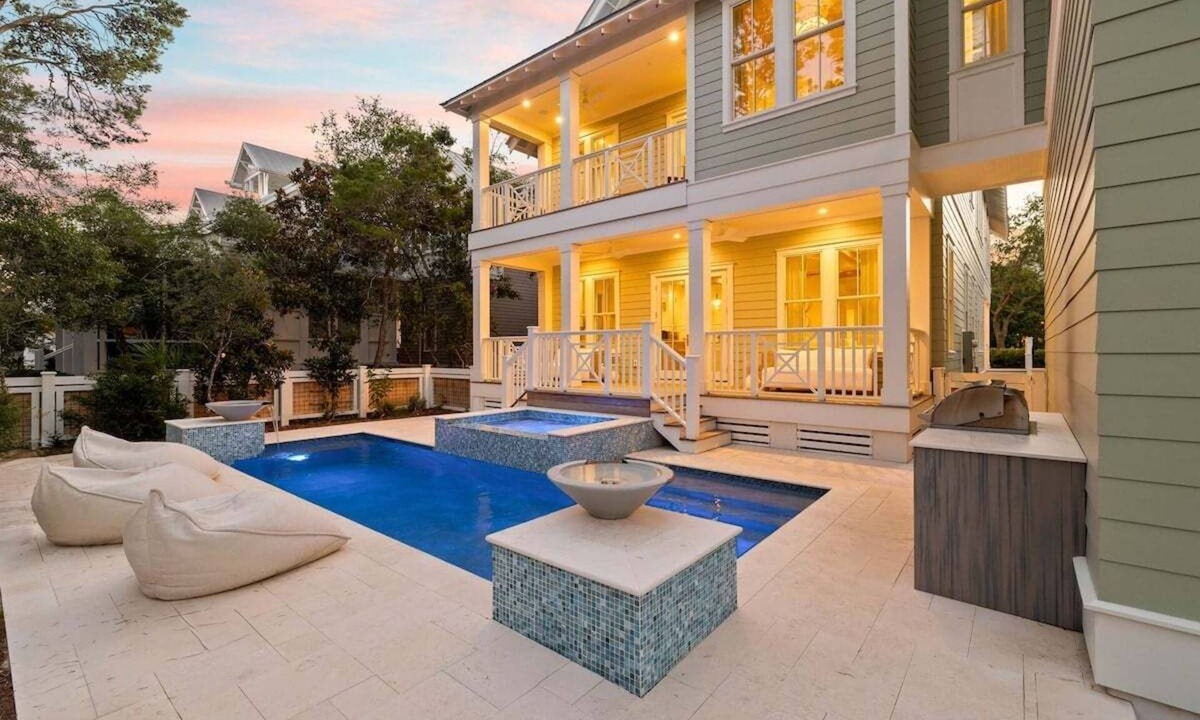 Watercolor House | Perfect for Families! LUXURY 30A WaterColor Home! Private Pool, Spa, LSV/Golf Cart, & 6 Bikes!