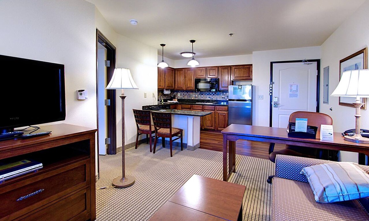 West Valley City Apartment | Pool, Hot Tub & Seasonal Waterslide Access. Great Location! Close to Salt Palace Convention Center