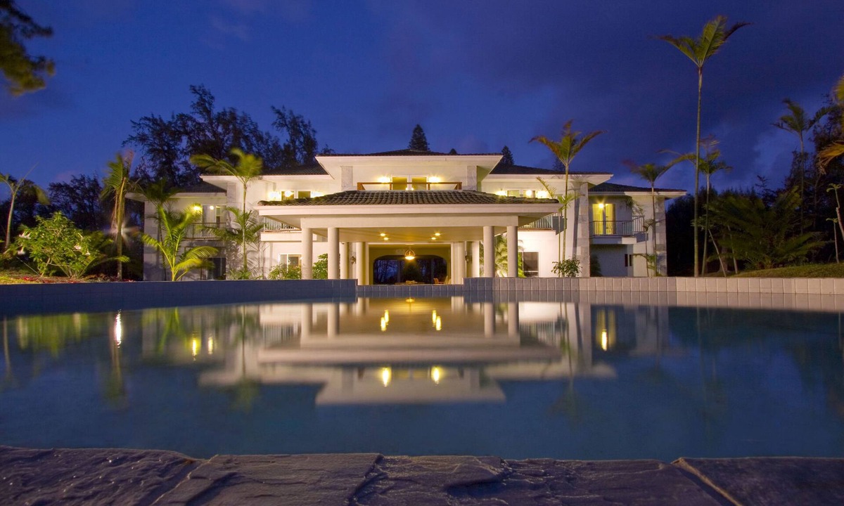 Kapaau House | Private Elegant Eco-Lodge with 10 private suites all to yourself