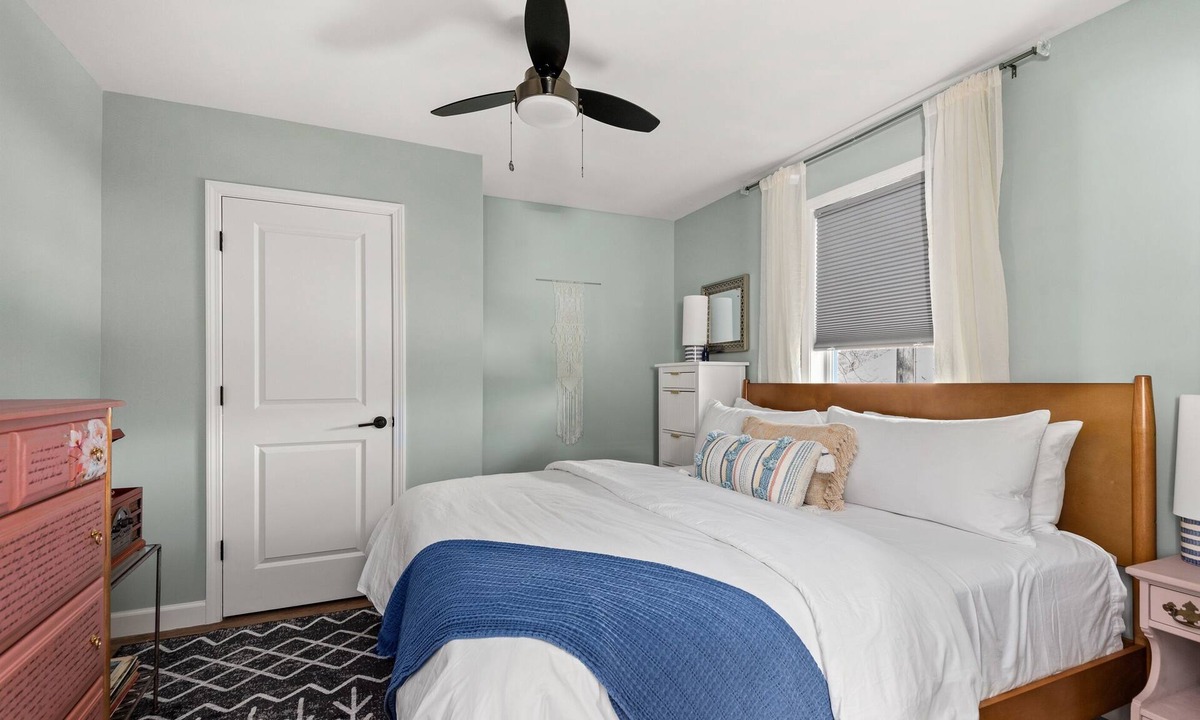 Greenwood House | Private Guest House with Fenced Yard in Walkable East Nashville
