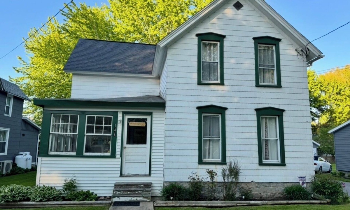 Cape Vincent House | Quiet Village Home Where the Lake Meets the River
