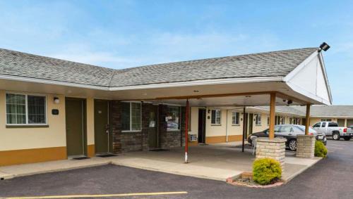 Bloomsburg Hotel | Relax Inn Bloomsburg