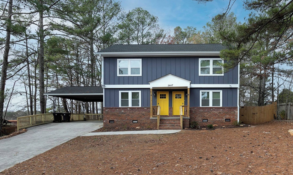 East Point House | Relaxing ATL Getaway Modern, Clean & Near City Events, Stadiums, & Attractions