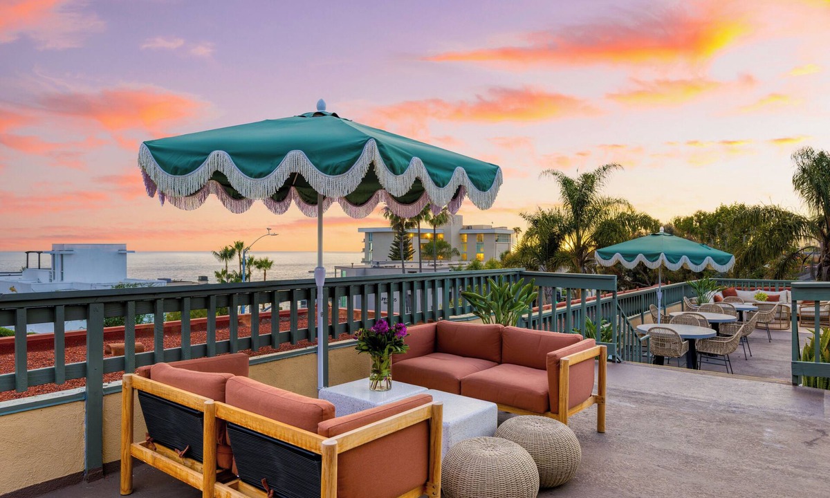 Diamond Crestview Hotel | Rooftop Ocean Views + Pool + Hot Tub + Walk to Beach | The Mara by AvantStay