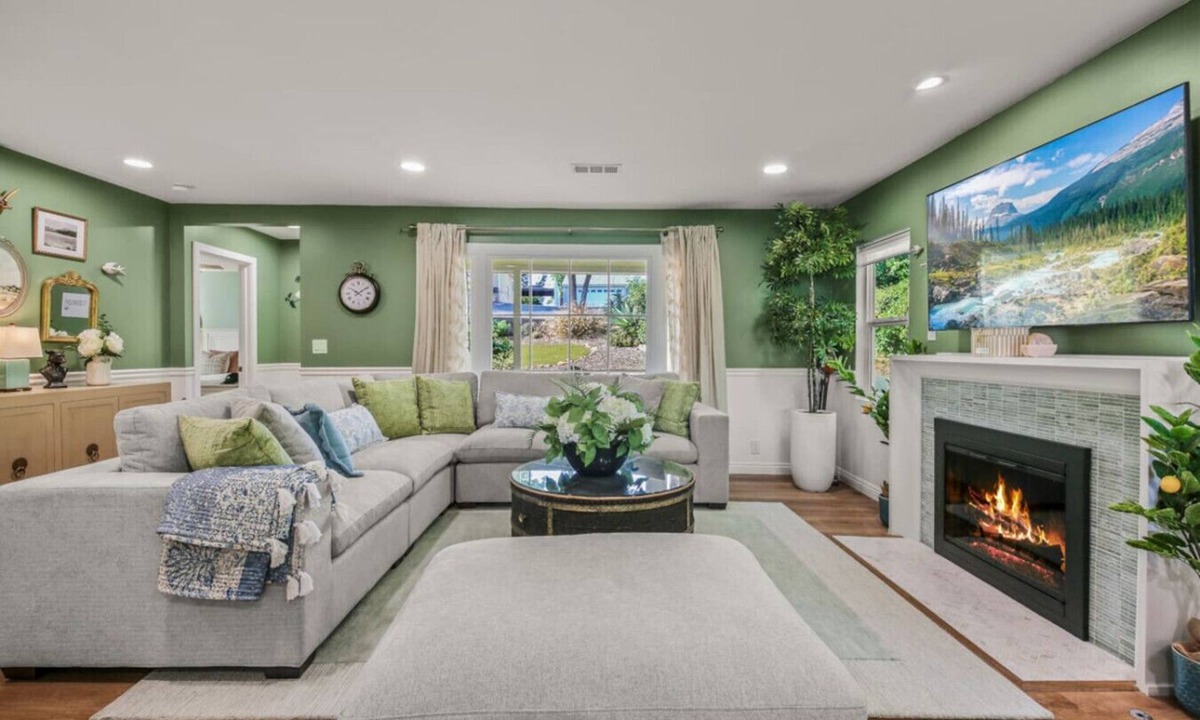 Orange House | Rooftop View, Spacious Yard, 19 min Disney, OR3