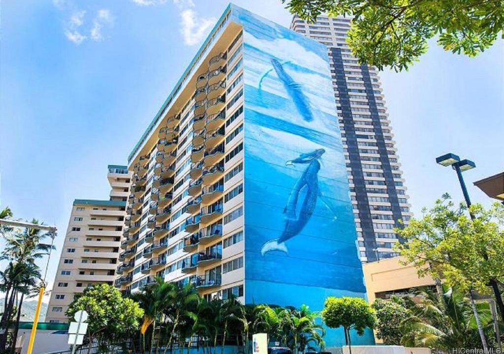 McCully - Moiliili Apartment | Royal Aloha Waikiki Beach