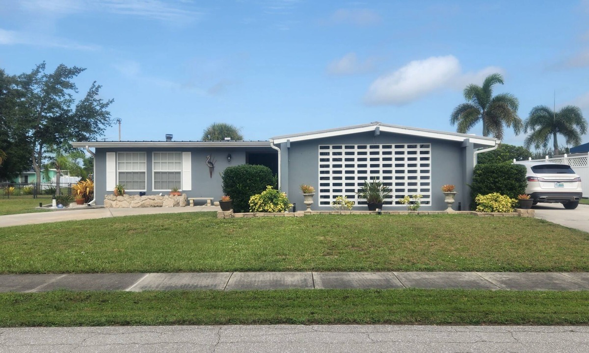 Edgewater House | Sail into Open Waters or set sights on Tarpon season