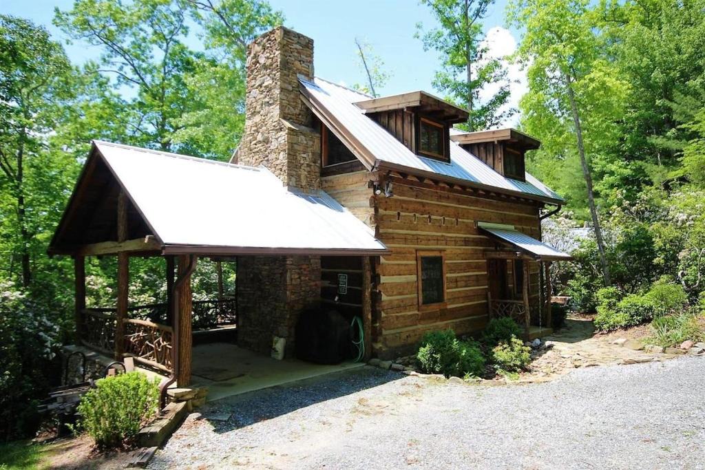 Pisgah Forest House | Sarah`s Cabin · Sarah`s Cabin in Pisgah Forest