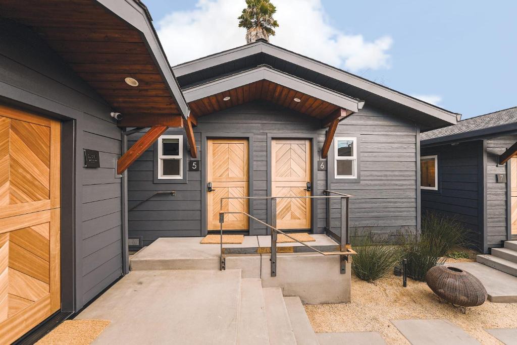Stinson Beach House | Shortboard Room includes Queen Bed