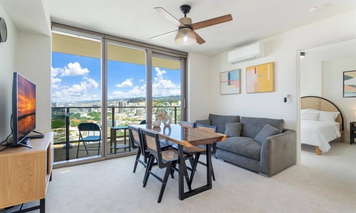 Ala Moana Condo | Sky Ala Moana 2908: 2 BR, 2 BA Condominium in Honolulu, Sleeps 4