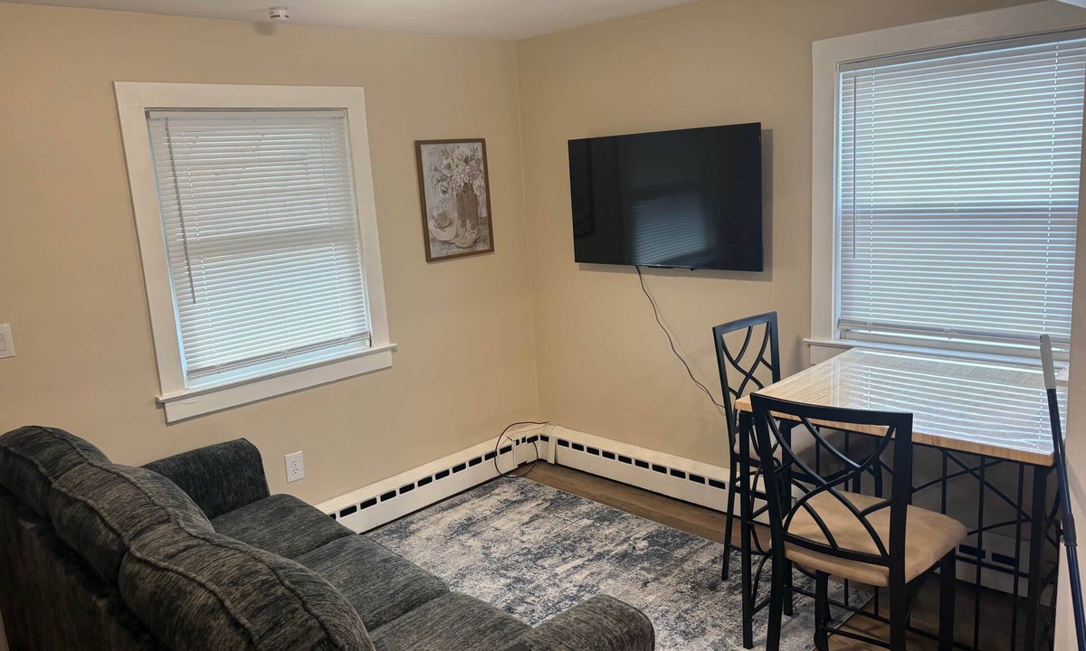 Lake View Apartment | Smart Stay 4 efficiency apartment