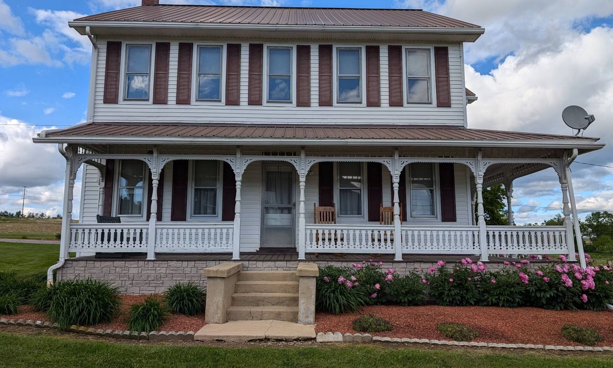 Rebuck House | Spacious 5-bedroom house with WiFi, AC in lovely Selinsgrove