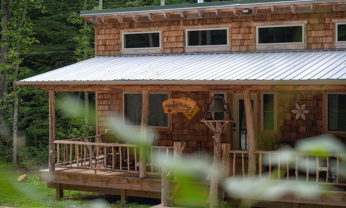 Irvine Cabin | Spacious Secluded Cabin on 100 Acres Near Red River Gorge