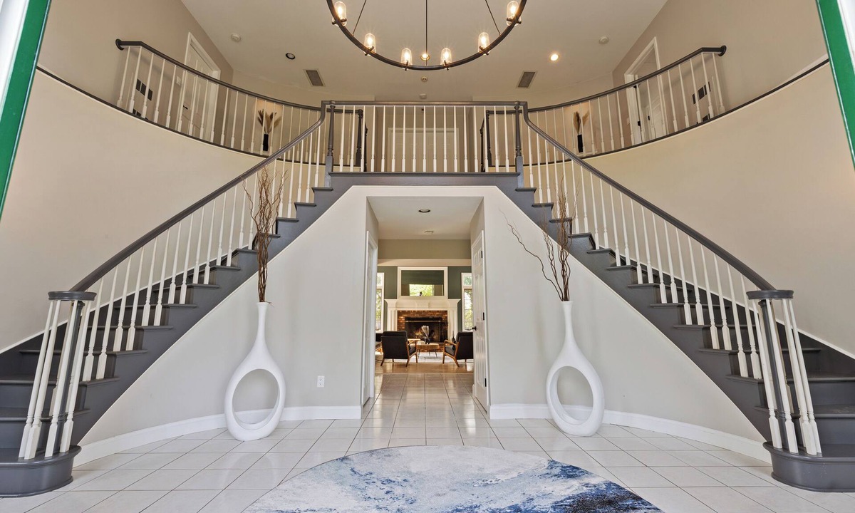 Monroe House | Spacious Smart Home Retreat on 14 Acres of Nature