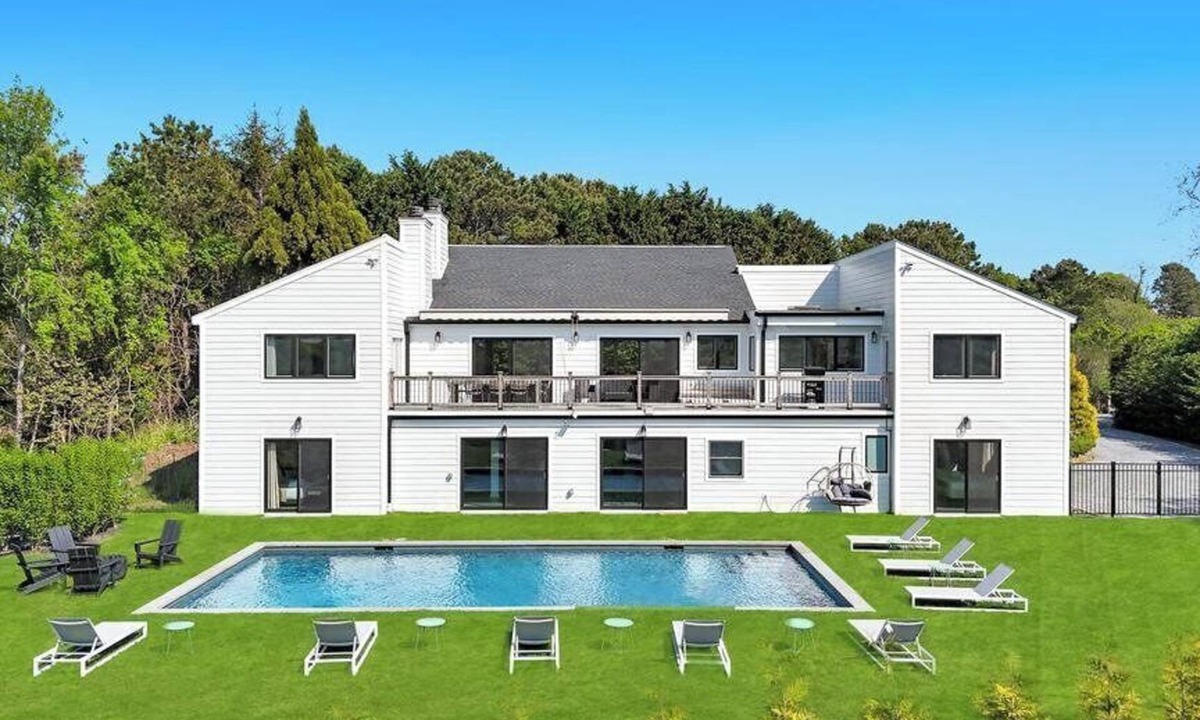 Shinnecock Hills House | Spacious Southampton home, close to town, beaches, large private yard,.