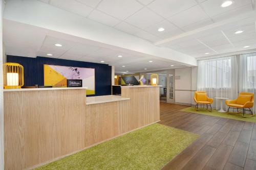 Rochester Hotel | Spark by Hilton Rochester University Area, NY